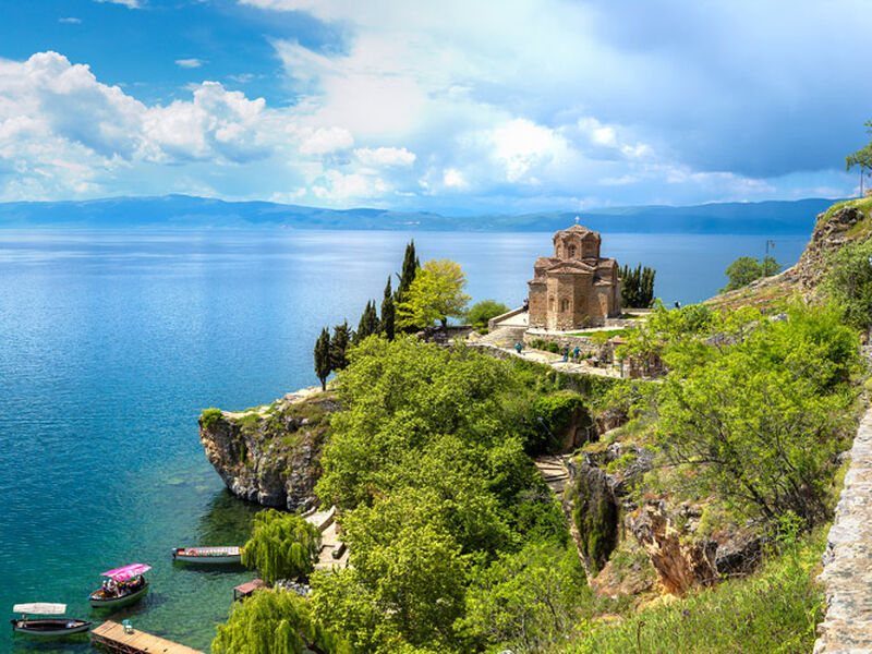 Vizesiz İzmir Hareketli Uçaklı Balkan Masalı Turu (Kahvaltı, Akşam Yemekleri ve Ekstra Turlar Dahil)