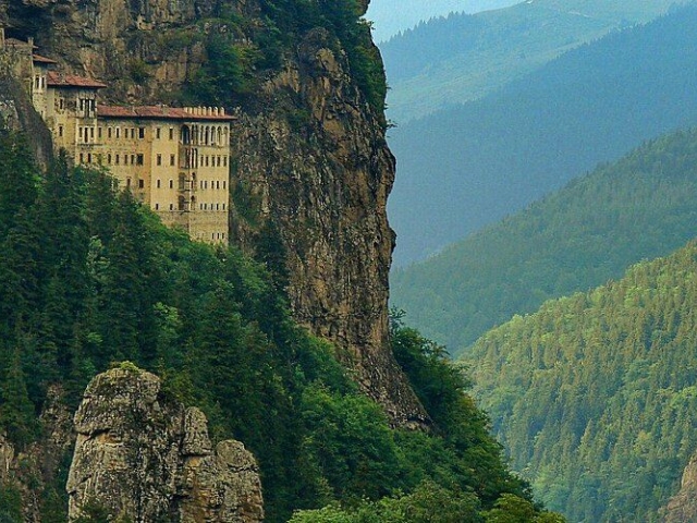 İkonik Karadeniz Yaylalar ve Batum Turu | 4 Gece Konaklamalı Uçaklı İstanbul Çıkışlı