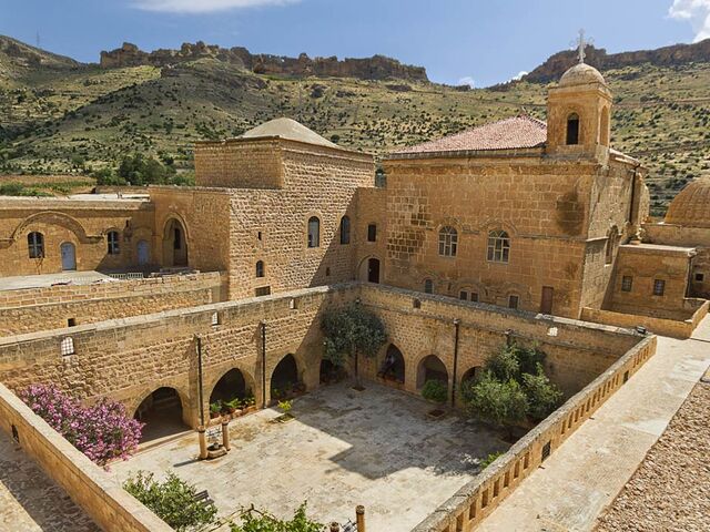 Uçaklı İzmir Çıkışlı Butik Gap Turu 2 Gece 3 Gün