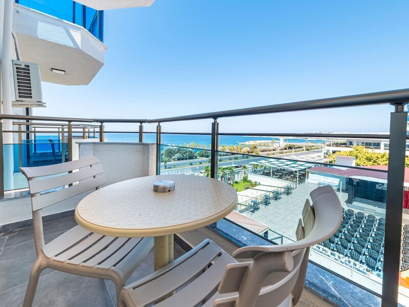 Eflina Resort Hotel & Spa