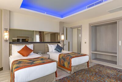 Royal Seginus Hotel