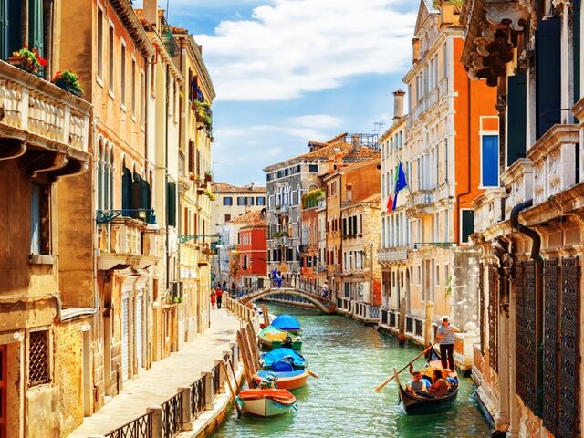 Elegant İtalya Turu Ekstra Turlar Dahil! (FCO-BGY) 