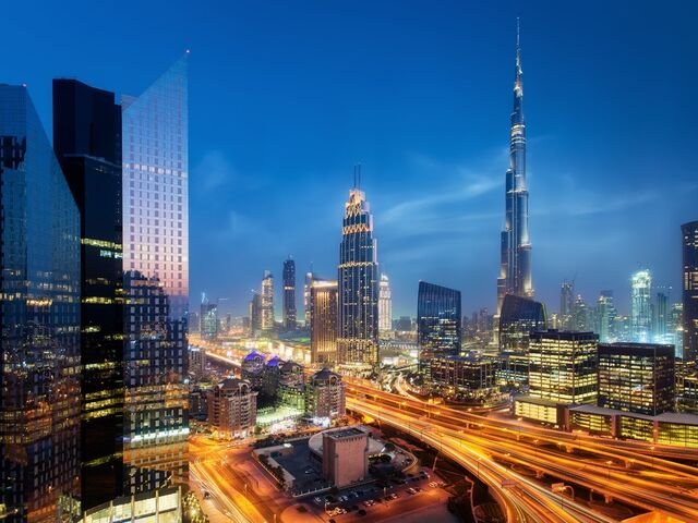 İzmir'den Dubai Turu 3 Gece Dubai ve Abu Dhabi İkonları Şehir Turları DahilDubai Outlet Village Turu Dahil