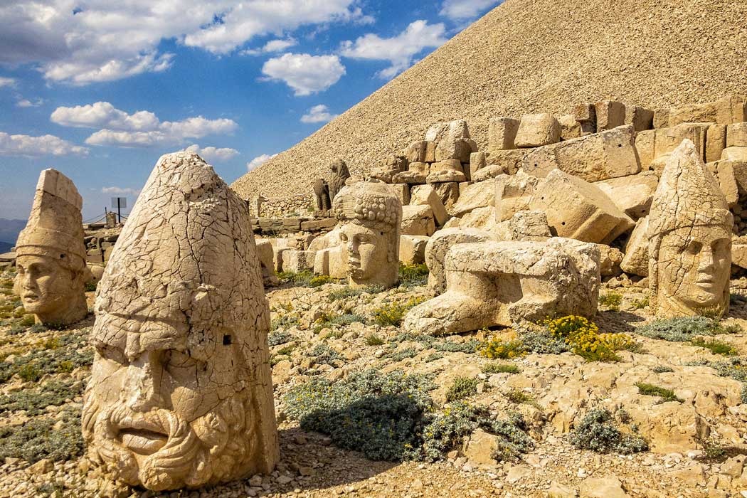 Uçaklı İzmir Çıkışlı Gaziantep Şanlıurfa Mardin Diyarbakır Turu 2 Gece 3 Gün