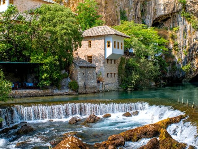 Kosovalı Büyük Balkanlar Turu AJet ile Extra Turlar ve Akşam Yemekleri Dahil SKP-SJJ