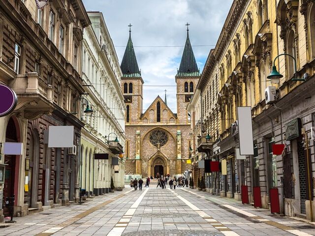 Samsun Çıkışlı Kosovalı Büyük Balkanlar Turu Extra Turlar ve Akşam Yemekleri Dahil