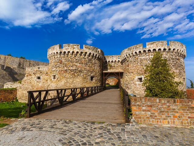 Diyarbakır Çıkışlı Kosovalı Büyük Balkanlar Turu AJet ile Extra Turlar ve Akşam Yemekleri Dahil 6 Gece SKP-SJJ