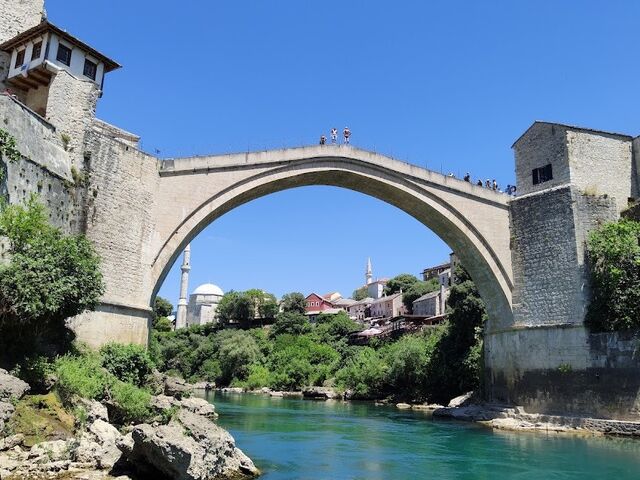 Kosovalı Büyük Balkanlar Turu AJet ile Extra Turlar ve Akşam Yemekleri Dahil TZL-TZL