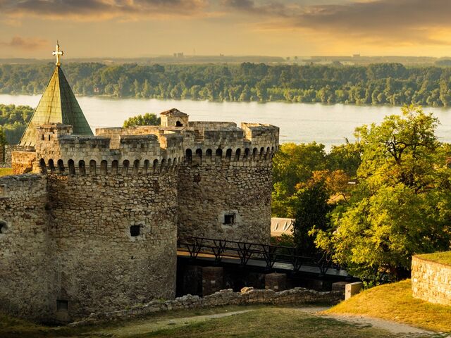 Kosovalı Büyük Balkan Turu Air Albania Havayolları İle Extra Turlar ve Akşam Yemekleri Dahil (SHK-OHD)