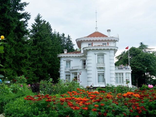 İzmir Çıkışlı Uçaklı Karadeniz ve Batum Turu 3 Gece Otel Konaklaması