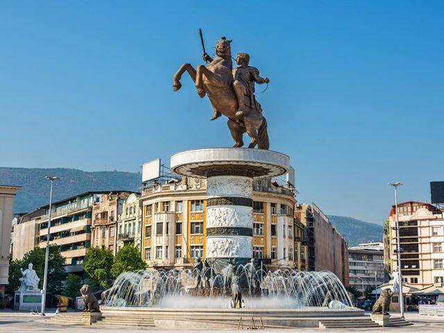 Balkan Güzelleri Ajet Havayolları ile Kosova Makedonya Turu
