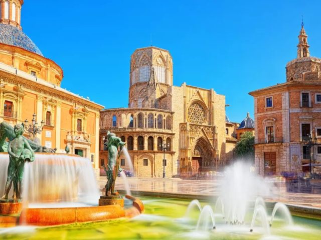 Çukurova Çıkışlı Premium İspanya - Endülüs Rüyası Turu - Tüm Gündüz Turları Dahil! MAD-BCN