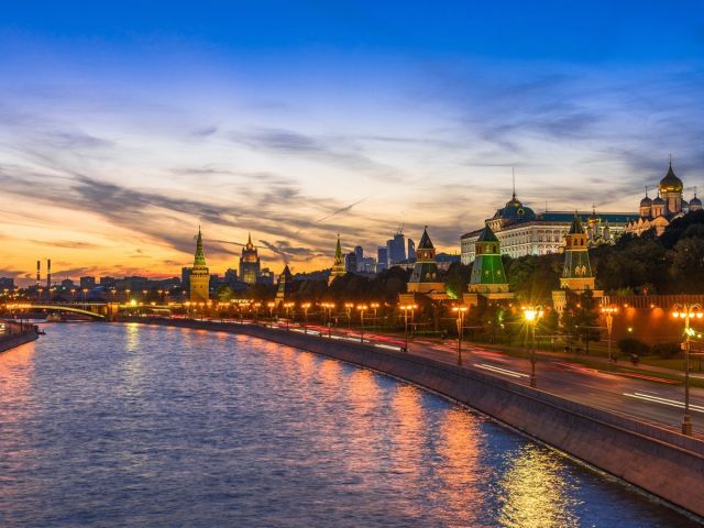 Kral & Kraliçe St. Petersburg Moskova Turu - 2026 (LED-VKO)