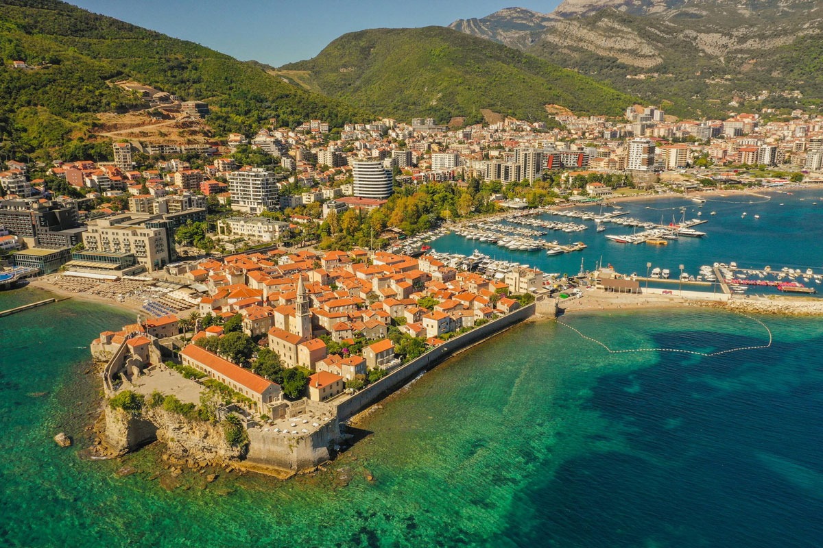 Budva Rüyası Turu Air Montenegro Havayolları İle 4 Gece 5 Gün TGD-TGD PC001 (4* Vela Hotel vb.)