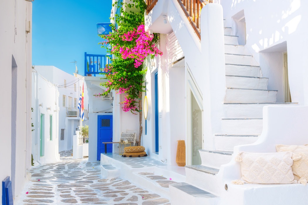 Selectum Blu ile Yunan Adaları 4 Gece 5 Gün Çeşme Hareketli Kapı Vizeli TCR001 (Standart İç Kabin)